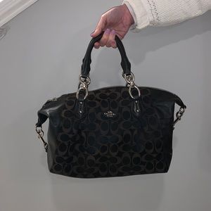 Coach vintage hang bag